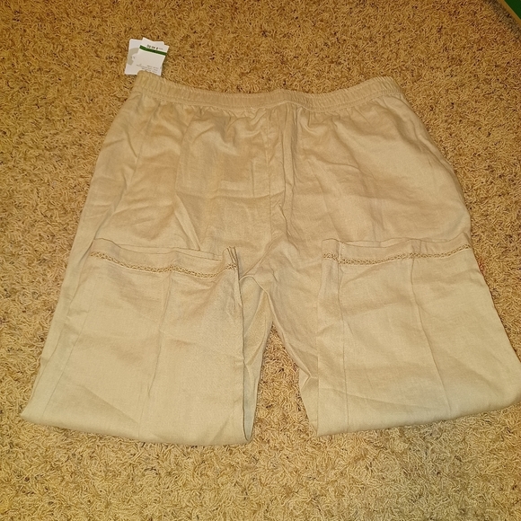 Emily Daniels Women's Stone Linen Blend W/Faggoting Capris - Picture 9 of 10
